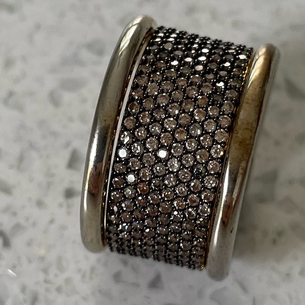 Bendel party ring in yellow gold plated with Smokey Swarovski crystals